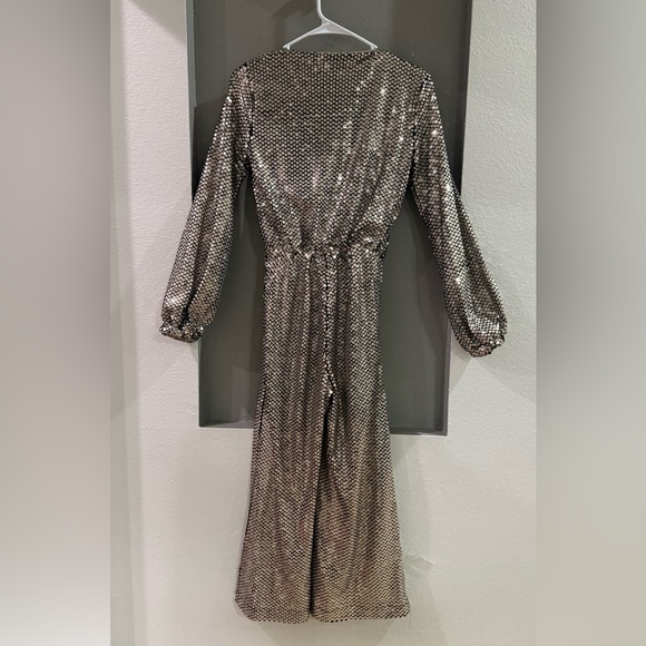 TULAROSA Gold Sequin Azalea Jumpsuit ! - Picture 5 of 8